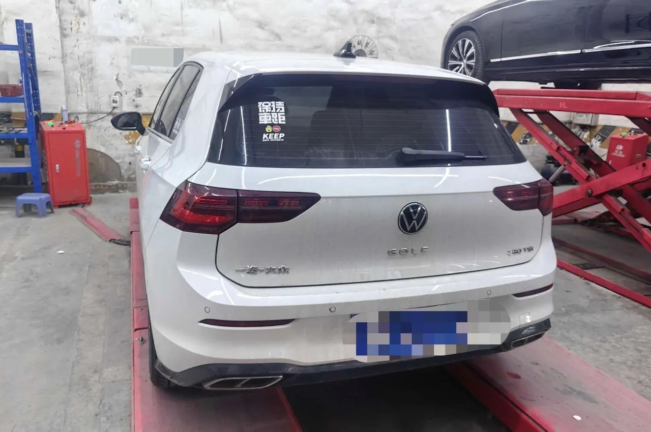 Volkswagen 2023 Golf 8 R-Line 1.4TSI 280TSI Lite (Modified) Automatic Gear 5
