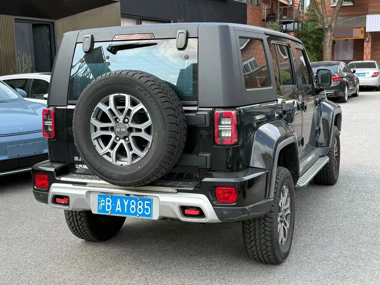 Beijing 2023 BJ40 2.0T 4-wheel drive city hunter version chivalrous automatic gear 3