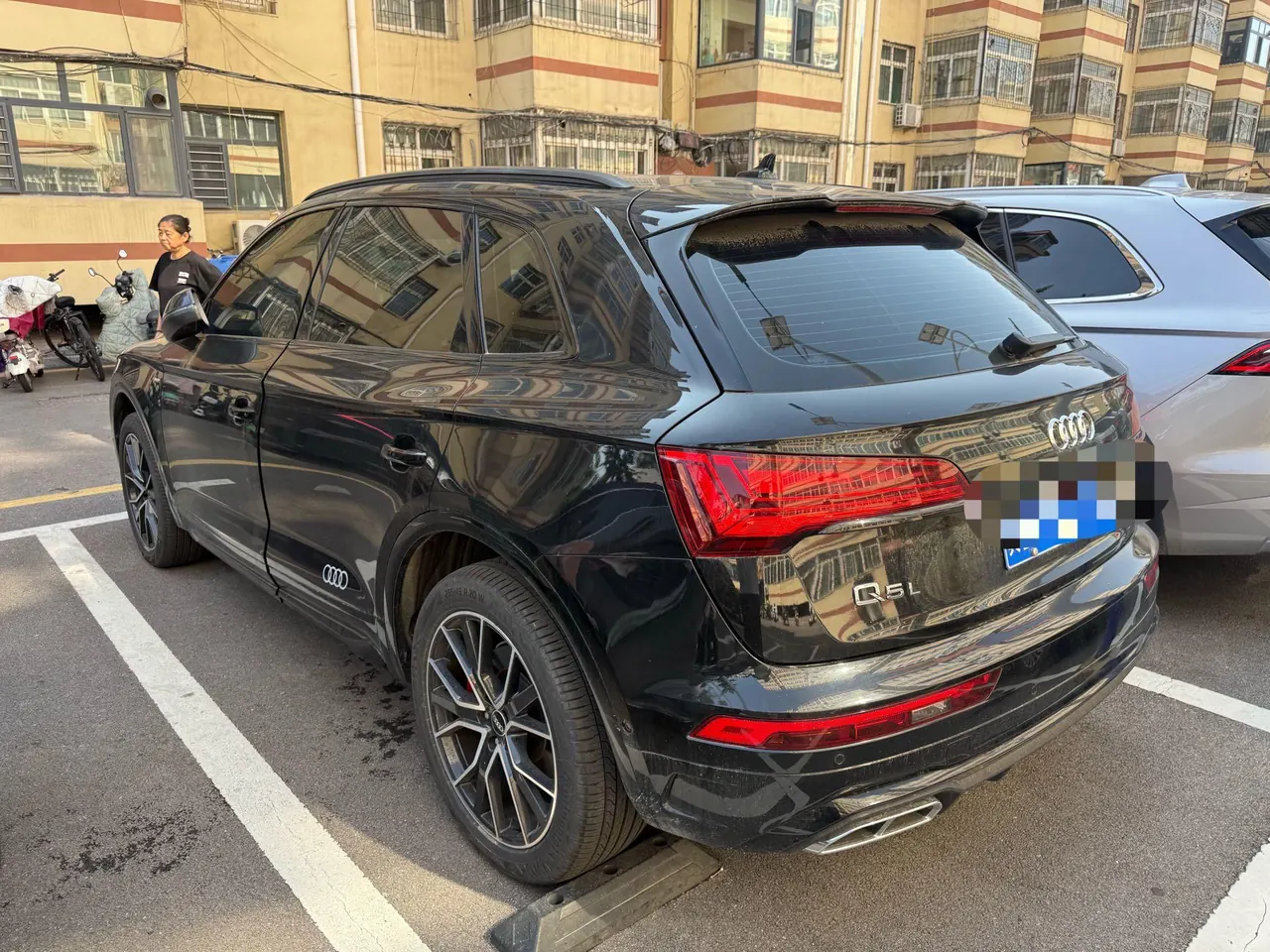 Audi 2024 Q5L 2.0TFSI 45TFSI luxury dynamic automatic transmission 3