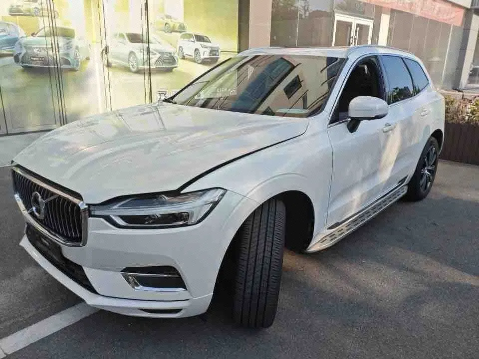 Открыть галерею: Volvo 2021 XC60 2.0T T5 4-wheel drive Zhiyuan Deluxe Edition Automatic Gear