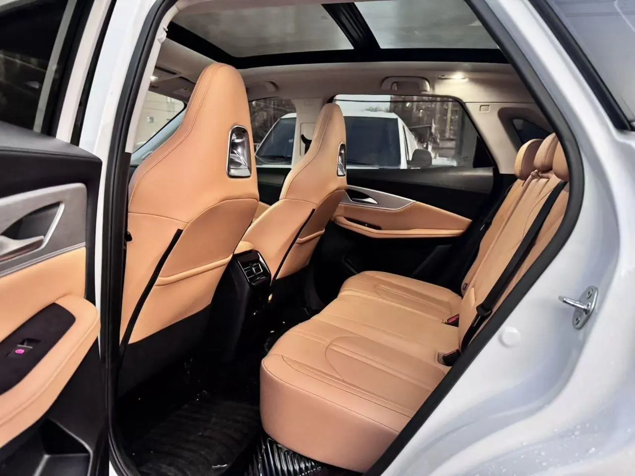 Forthing 2024 T5 EVO 1.5TD Crazy Edition Platinum Automatic Gear 8