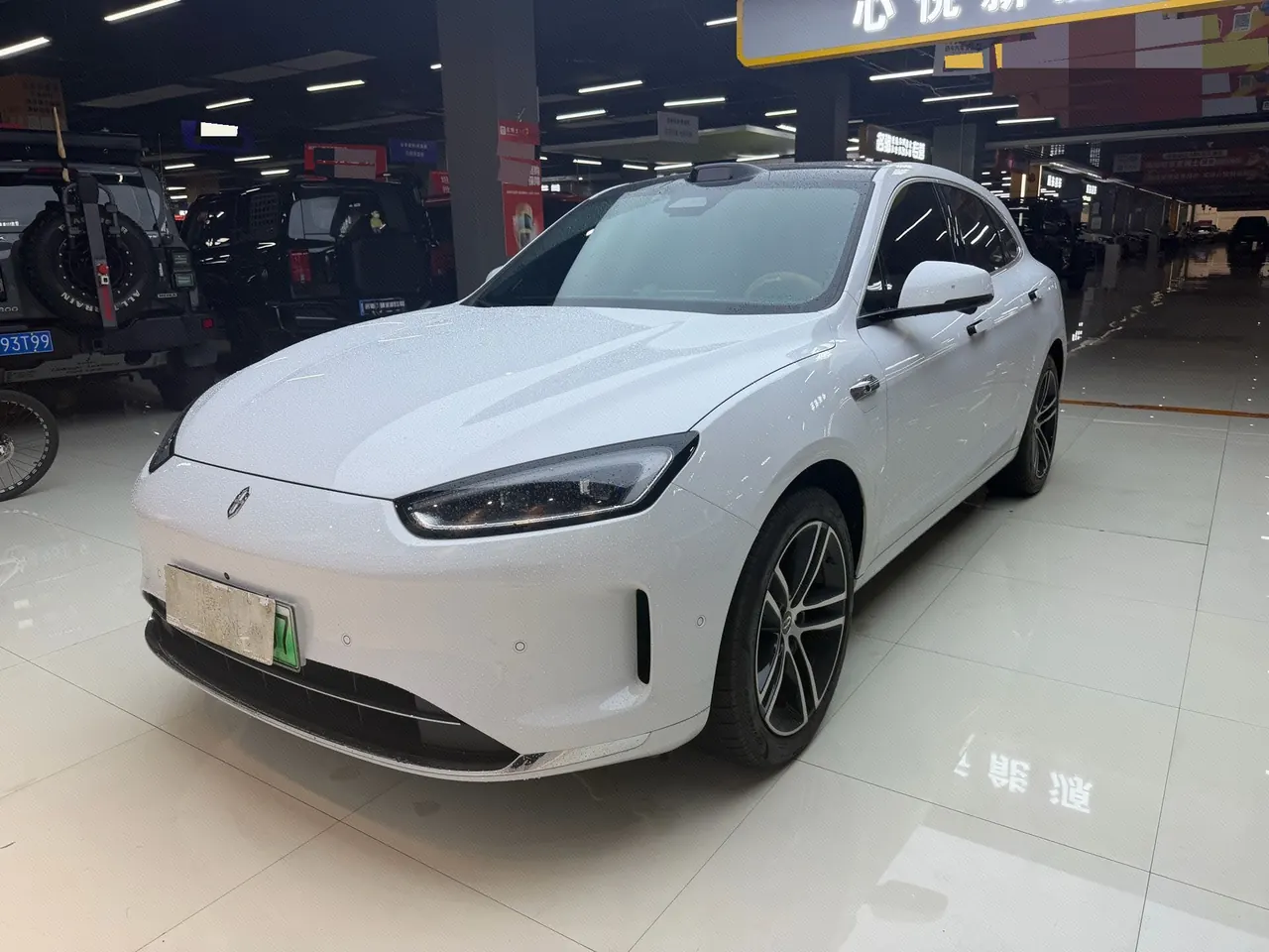 AITO 2025 AITO M5 extended range Ultra 4-wheel drive version automatic gear - View 1