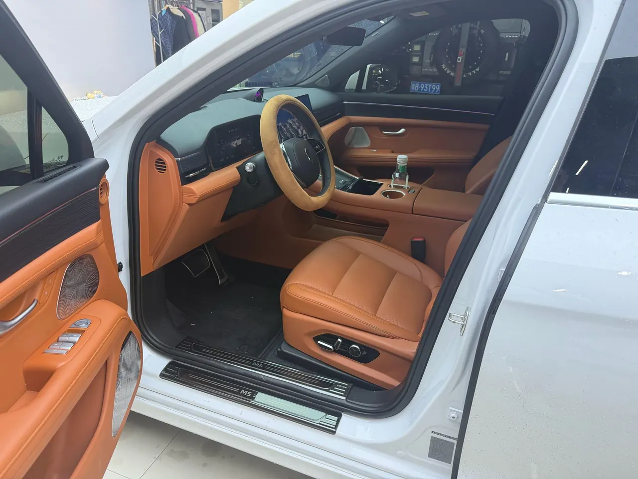 AITO 2025 AITO M5 extended range Ultra 4-wheel drive version automatic gear 4