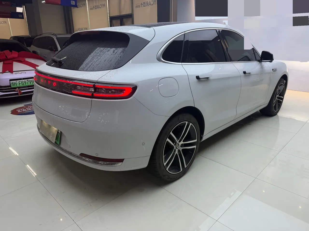 AITO 2025 AITO M5 extended range Ultra 4-wheel drive version automatic gear 6
