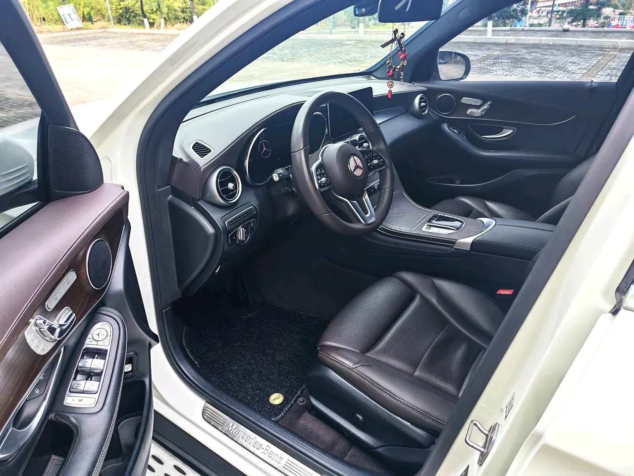 Mercedes Benz 2021 GLC 260 L 4MATIC 2.0T Luxury Automatic 3