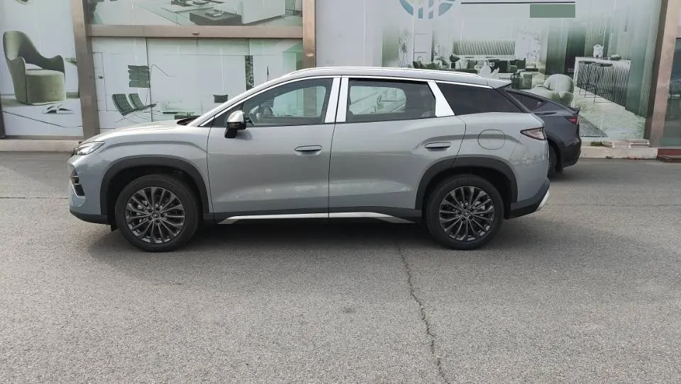 BYD 2026 Song Ultra DM-i 1.5 Stepless 205KM Leading Automatic Transmission 3