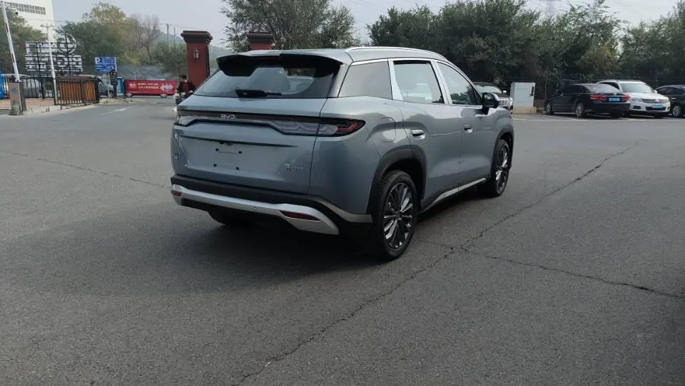 BYD 2026 Song Ultra DM-i 1.5 Stepless 205KM Leading Automatic Transmission 4
