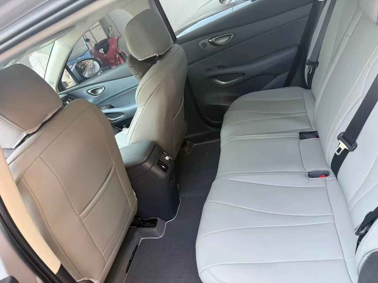 BYD 2026 sea lion 05 DM-i 1.5 stepless 305 pilot version automatic gear 4