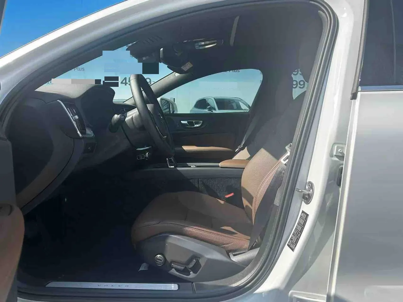 Volvo 2026 S60 48V 2.0T B4 Zhiyi Deluxe Edition Automatic Gear 3