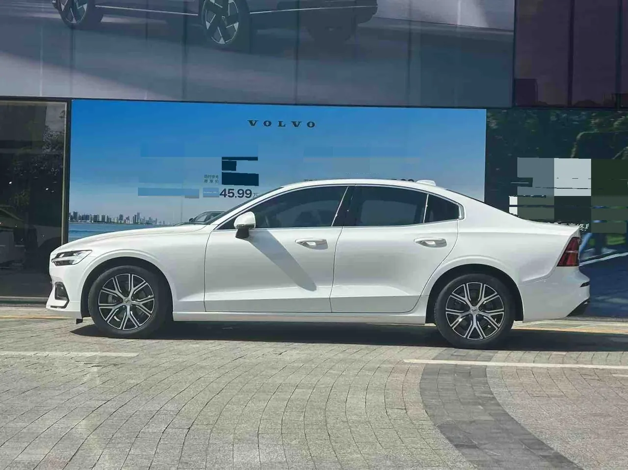 Volvo 2026 S60 48V 2.0T B4 Zhiyi Deluxe Edition Automatic Gear 5