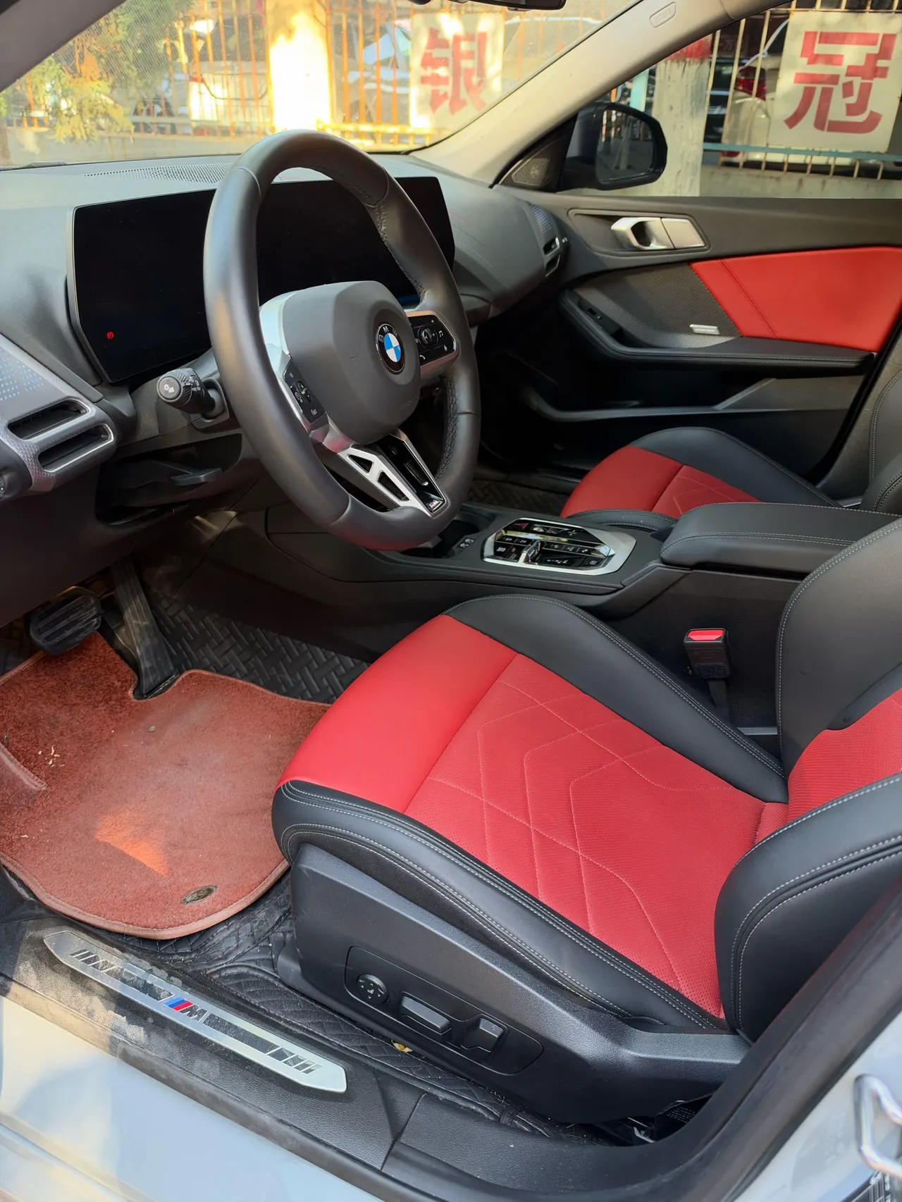 BMW 2 series 2025 225L 2.0T M sports obsidian night suit automatic gear 8