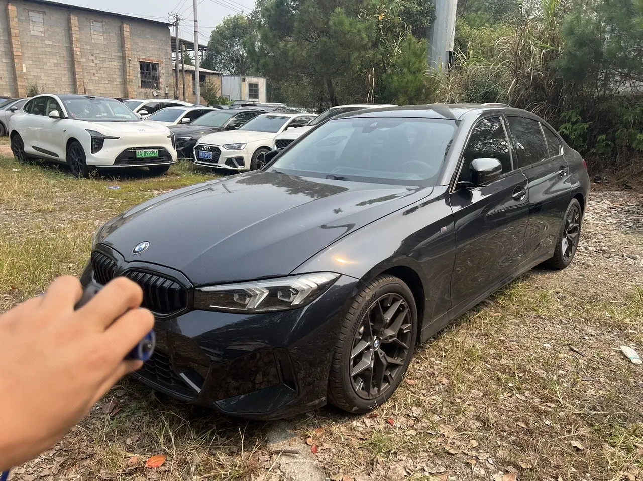 打开图片灯箱:BMW 3 Series 2026 330Li 2.0T M Sports Obsidian Night Suit Automatic Gear