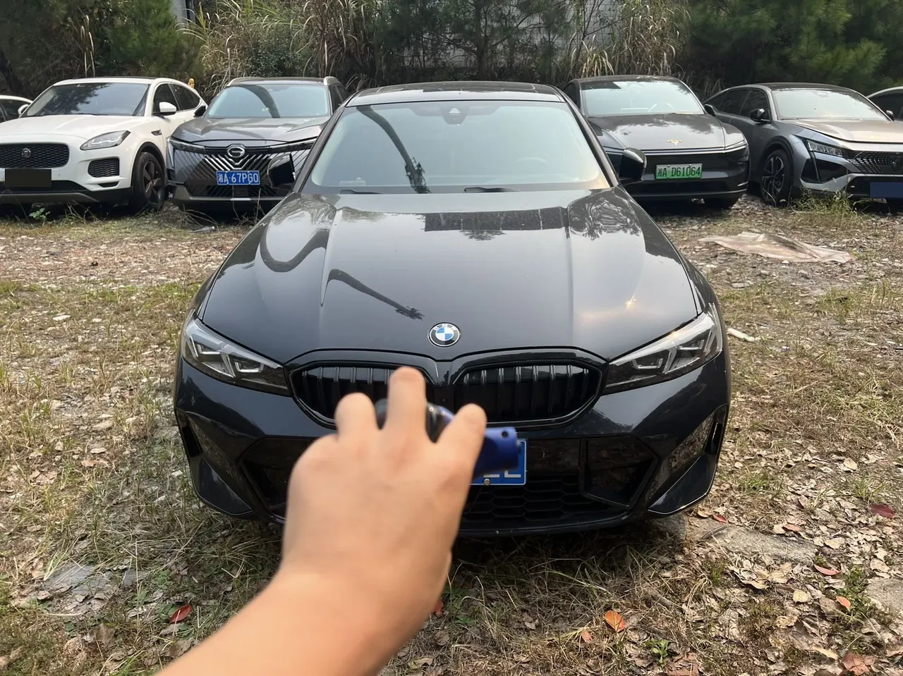 BMW 3 Series 2026 330Li 2.0T M Sports Obsidian Night Suit Automatic Gear 3
