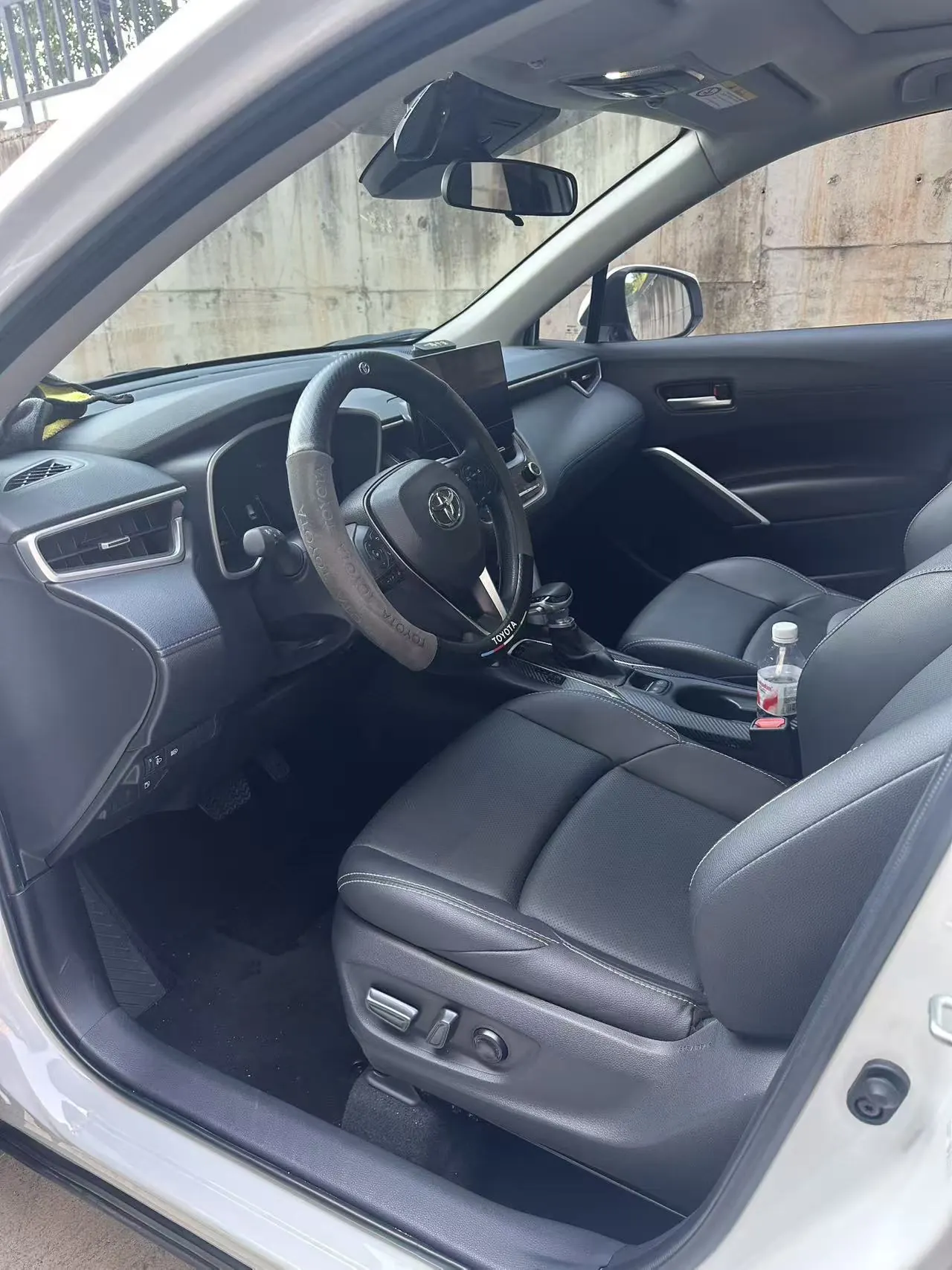 Toyota 2023 Fenglanda Shuangqing 2.0 Stepless Intelligent Electric Hybrid Deluxe Automatic Gear 4
