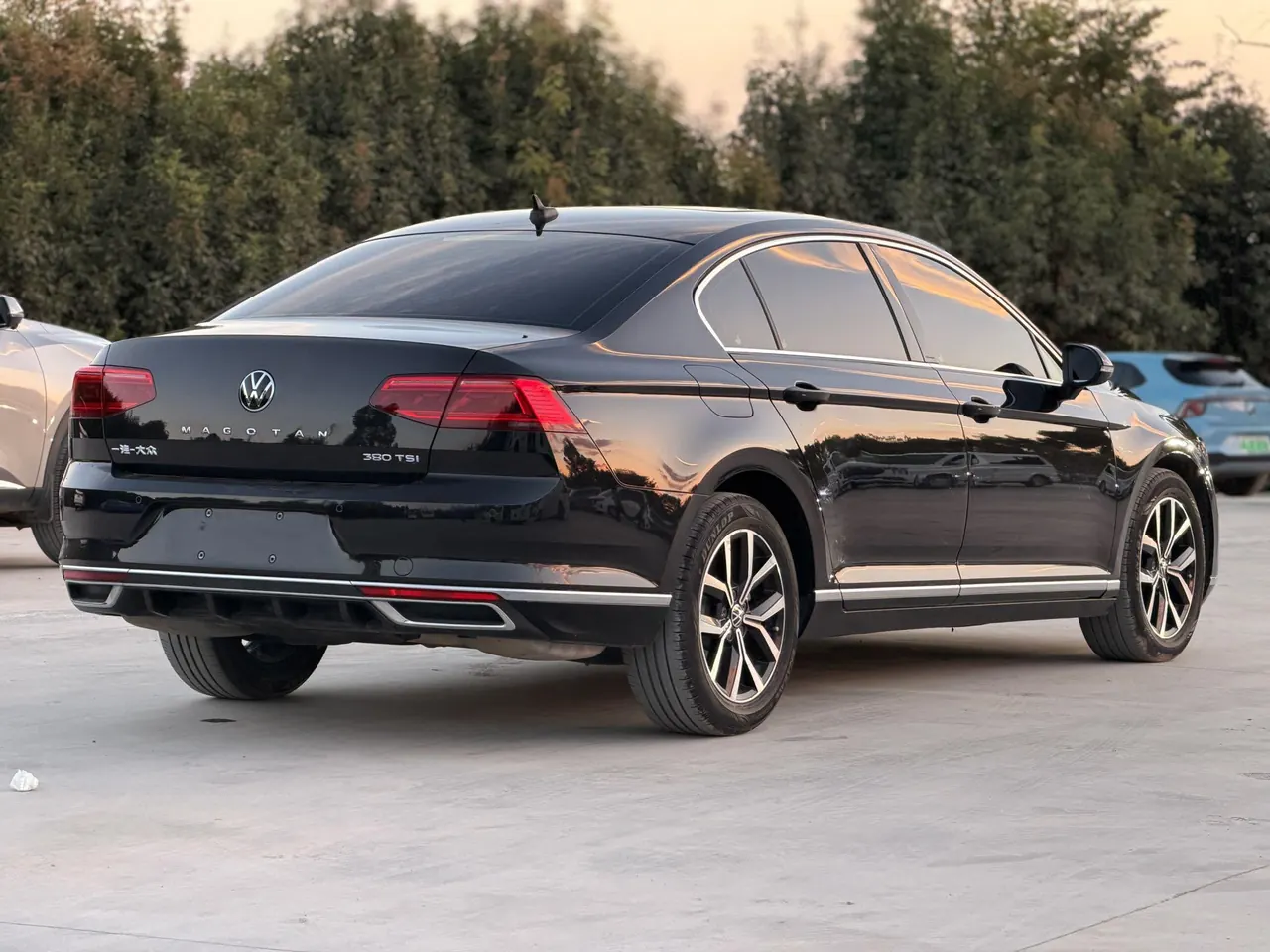 Volkswagen 2020 Magotan 2.0TSI 330TSI luxury automatic transmission 3
