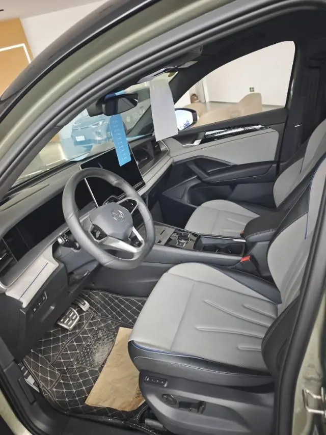 Volkswagen 2025 Tanyue L 2.0TSI 380TSI 4-wheel drive luxury Easy bag automatic gear 4