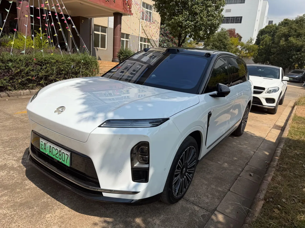 NIO 2026 ES8 5-seat Executive Deluxe Automatic Gear 3