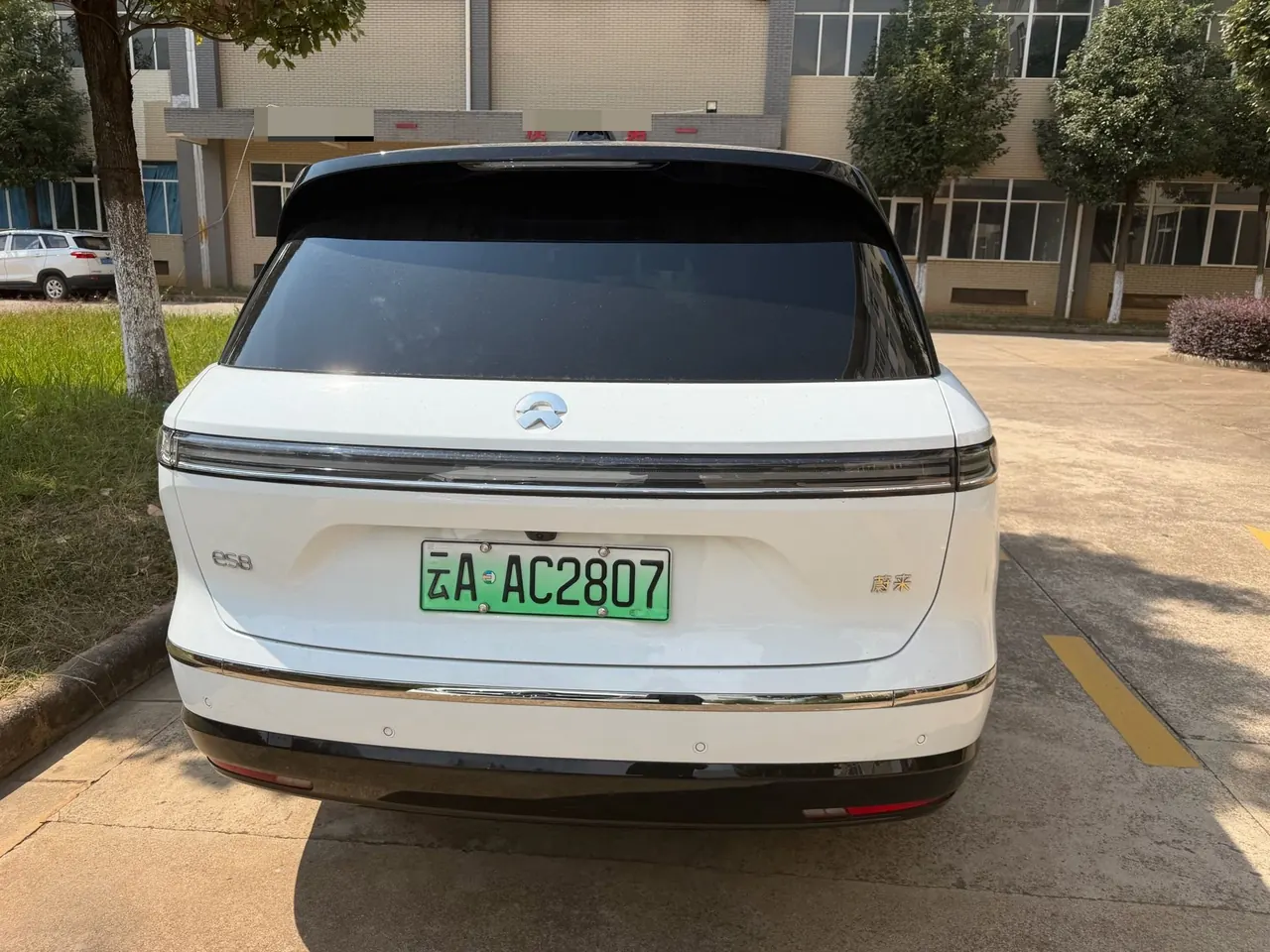 NIO 2026 ES8 5-seat Executive Deluxe Automatic Gear 5