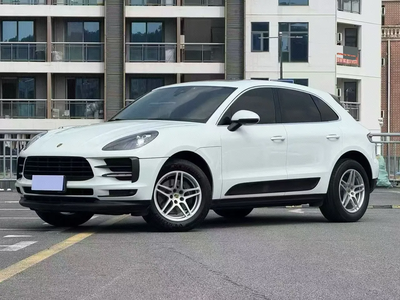 Porsche Macan (Imported) 2020 Macan 2.0T Automatic Gear - View 1