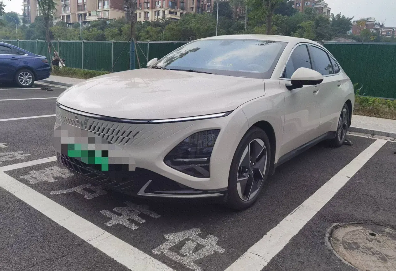 WuLing 2024 Starlight 1.5 Co-creation 150 Advanced Automatic Gear - View 1