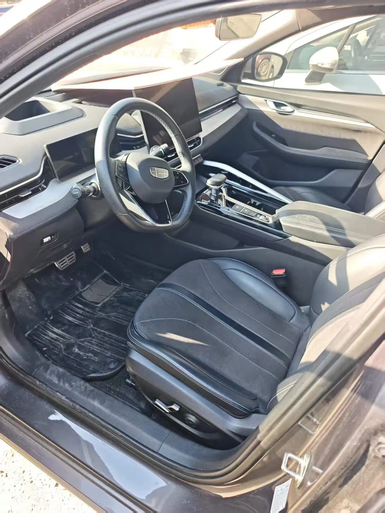 Geely 2025 xingrui 2.0TD oriental obsidian full moon version automatic gear 3