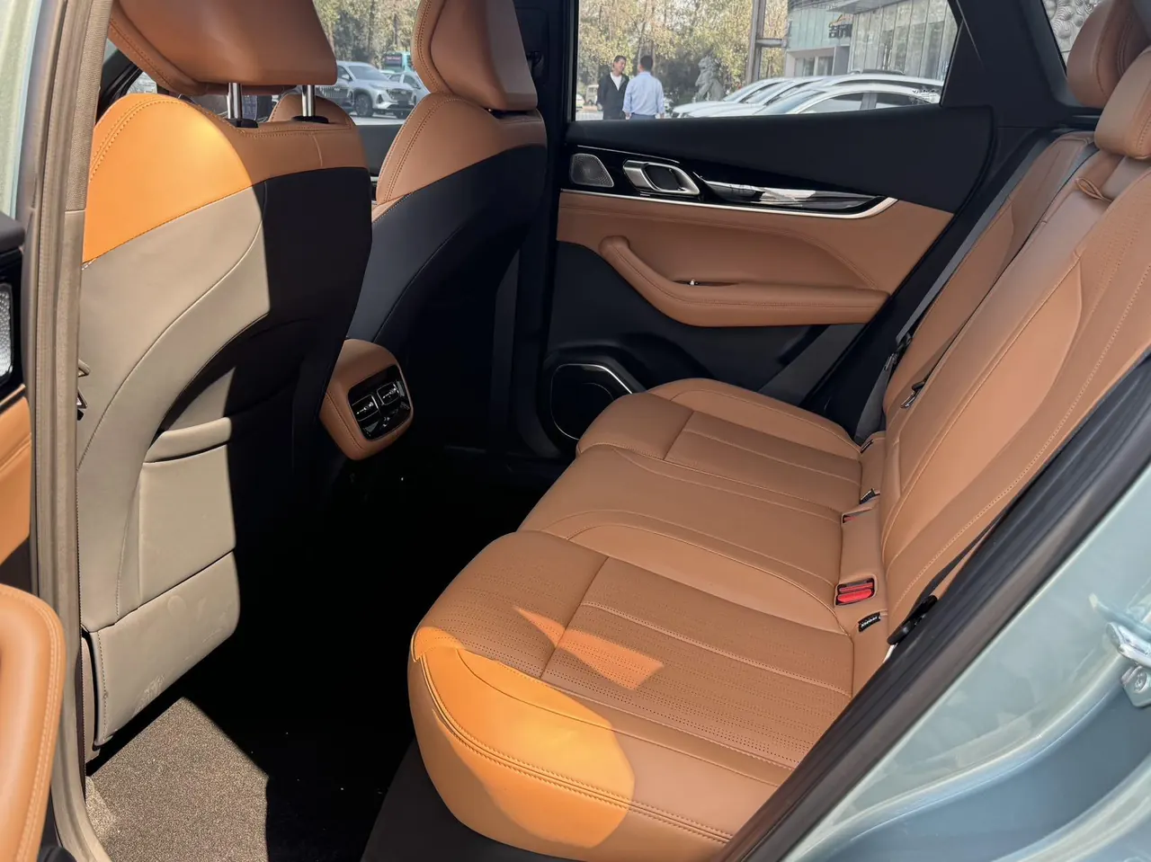 Geely 2025 Boyue L 1.5TD Splendid Automatic Gear 4