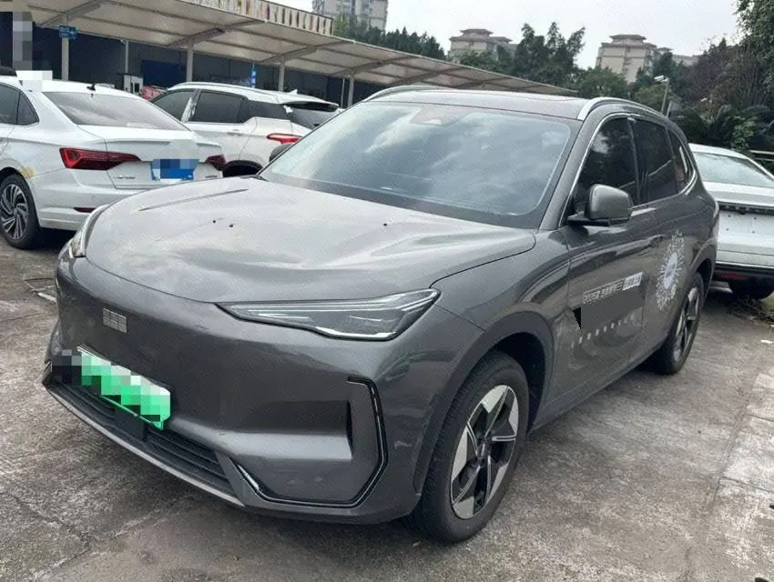 Open image lightbox: Geely Galaxy 2026 E 5 610km Discovery Edition Automatic Gear