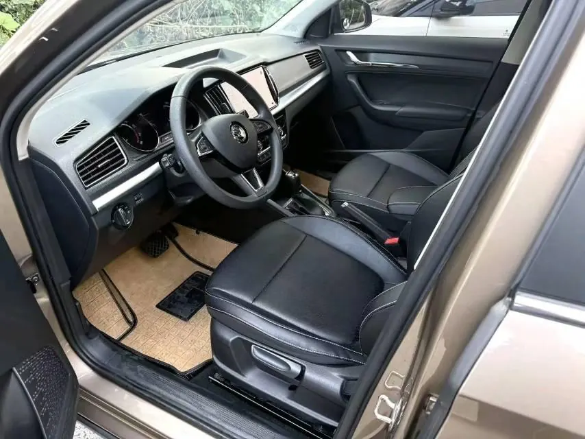 Skoda 2022 Komick 1.5 Comfortable Edition Automatic Gear 2
