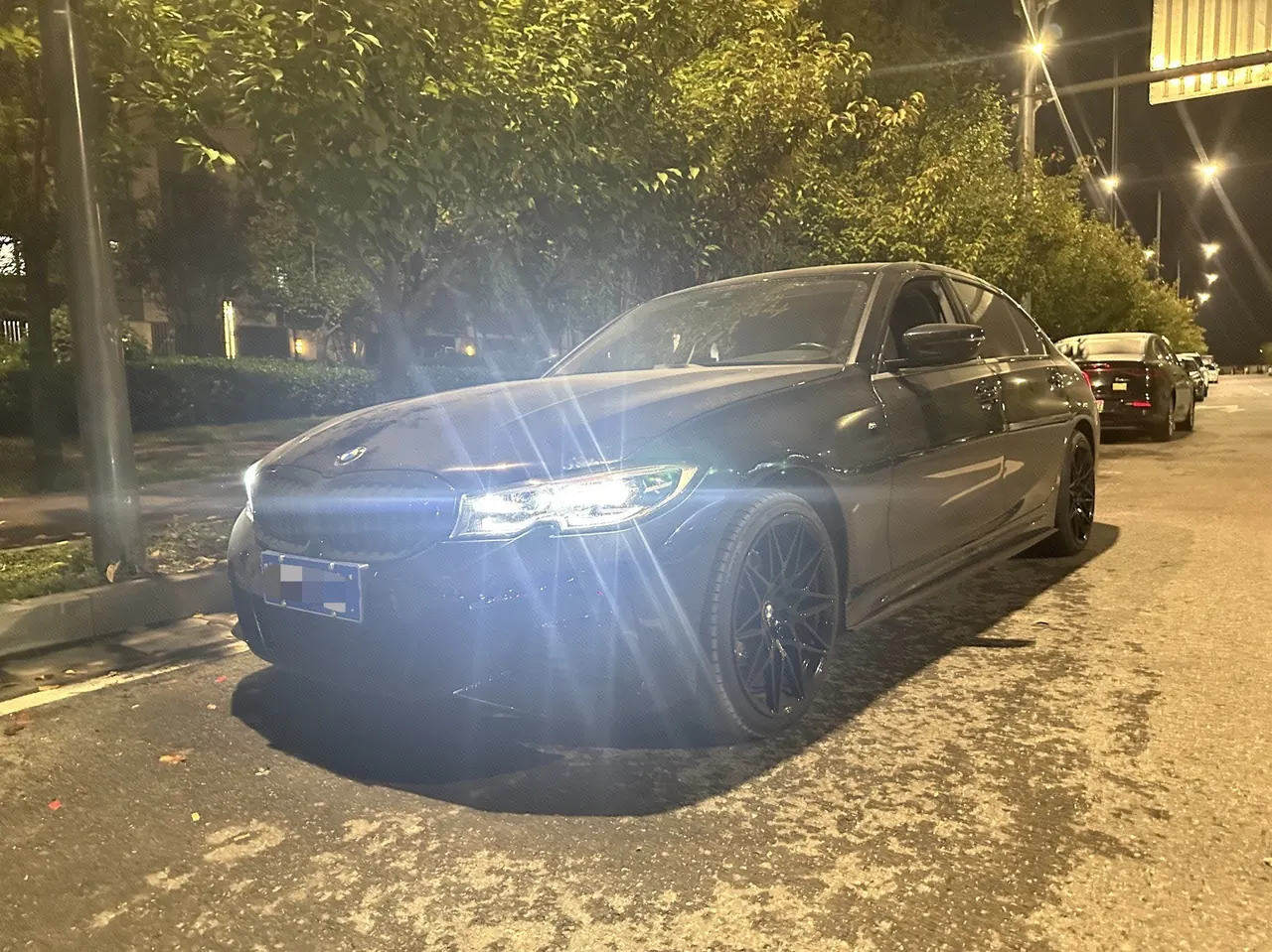 Открыть галерею: BMW 3 Series 2022 325Li 2.0T M Sports Suit (Modified) Automatic Gear