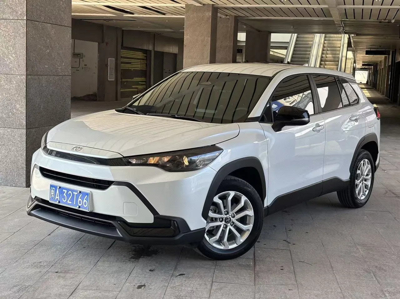 打开图片灯箱:Toyota 2025 Front Landa 2.0 Stepless Elite plus Edition Automatic Gear