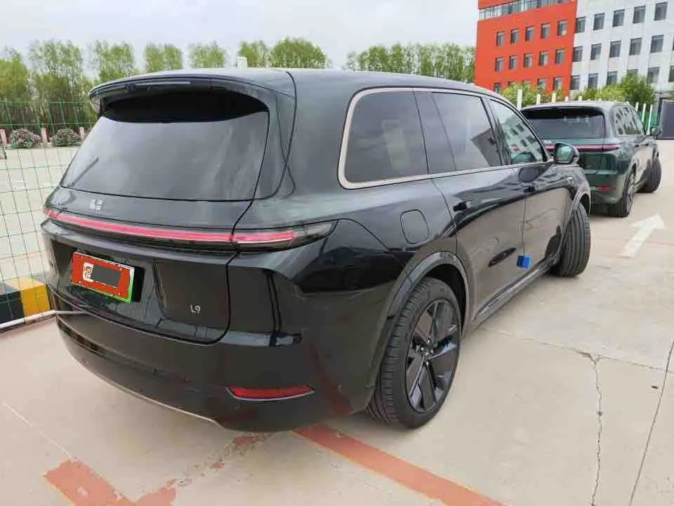 Li 2025 L9 Ultra Smart Refresh Edition Automatic Transmission 2