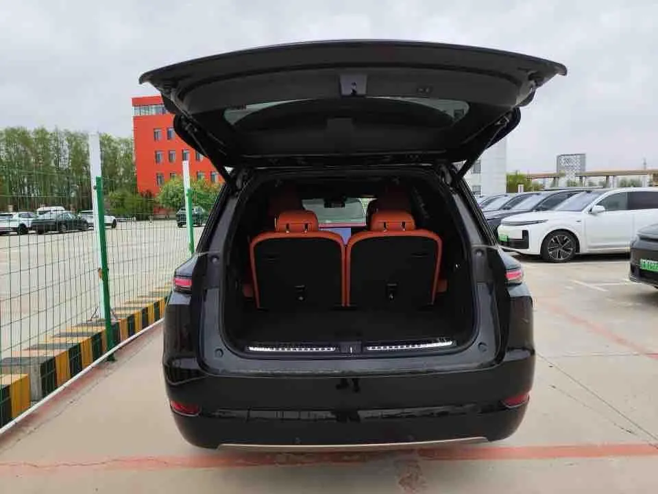 Li 2025 L9 Ultra Smart Refresh Edition Automatic Transmission 8