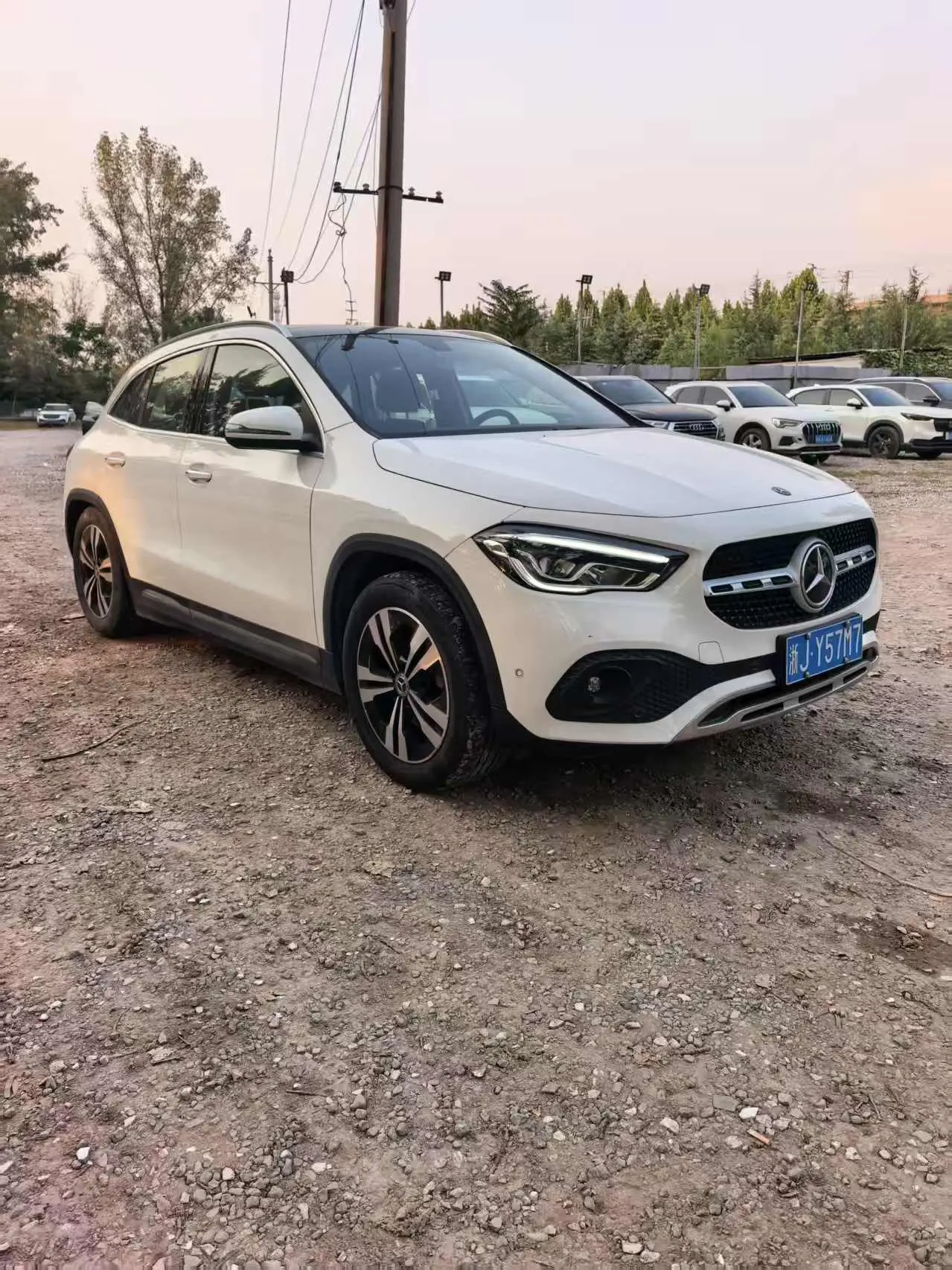 Mercedes Benz 2020 GLA 200 1.3T automatic gear 3