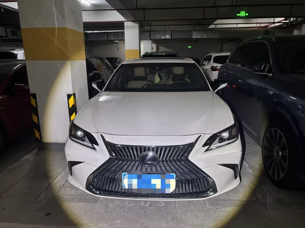 Lexus ES (Imported) 2020 ES200 2.0 Stepless Deluxe Edition Automatic Gear 2