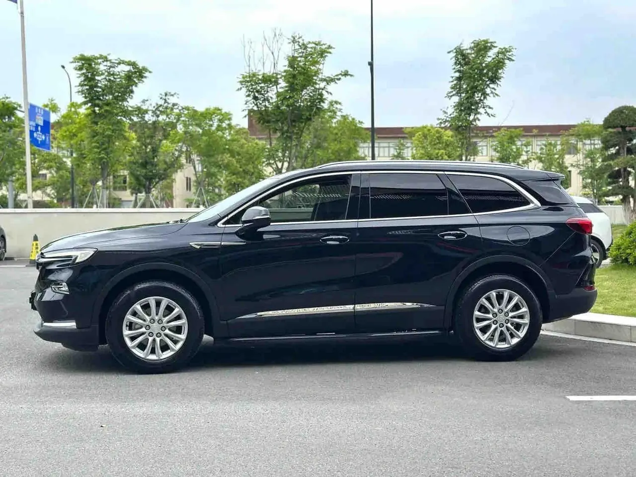 Buick 2020 Angke Flag 2.0T 28T Two-Drive Luxury Automatic Gear 3