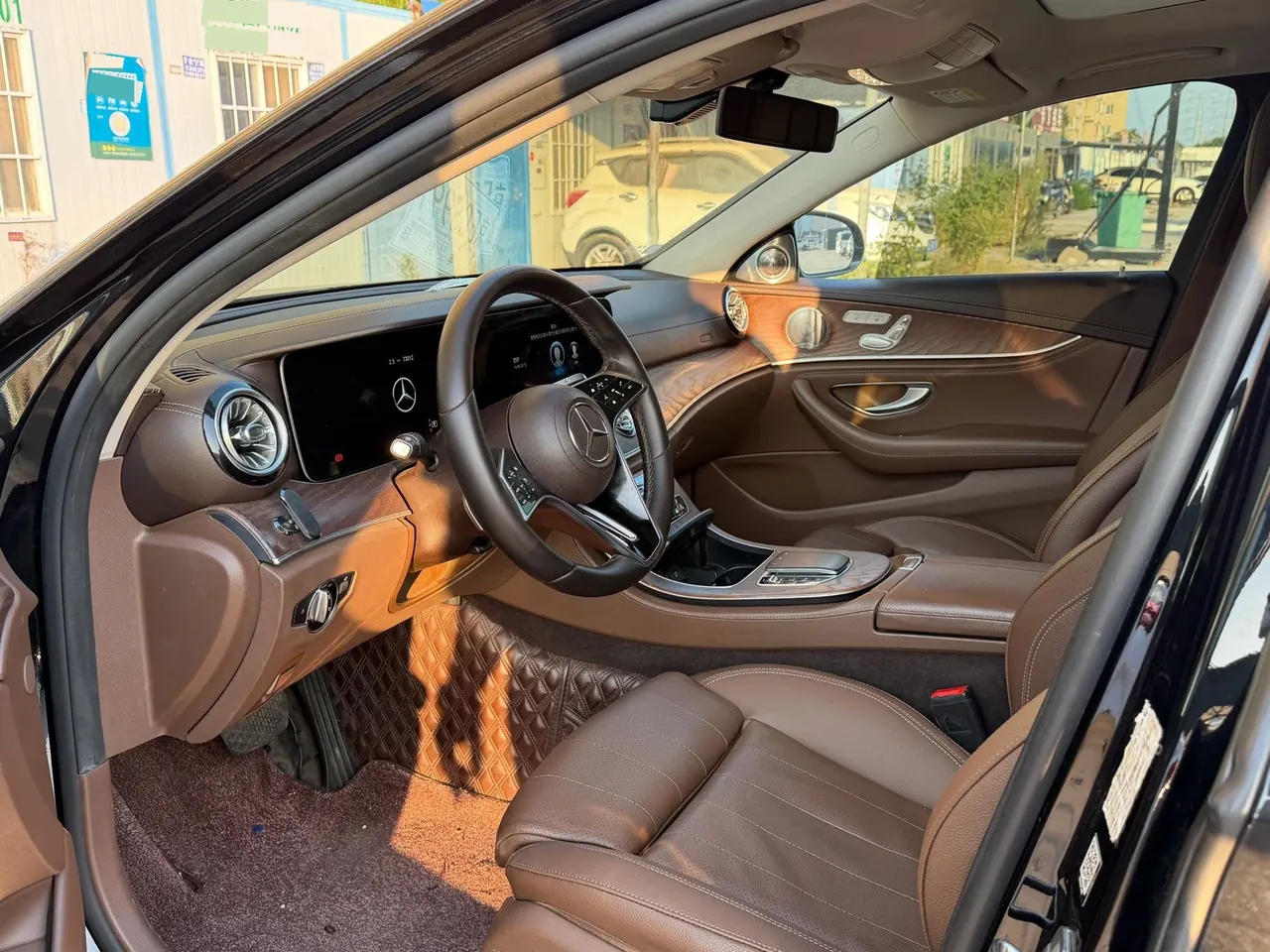 Mercedes Benz E Class 2022 E 300 L 2.0T Luxury (Change 2) Automatic Gear 4