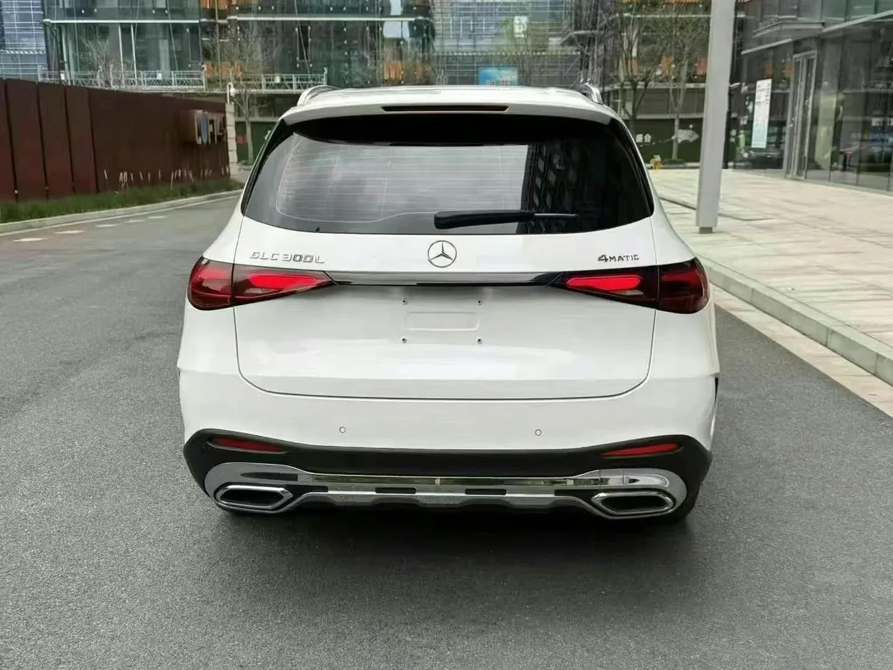Mercedes Benz 2024 GLC 260 L 4MATIC 48V 2.0T Luxury 5-seat Automatic Gear 7