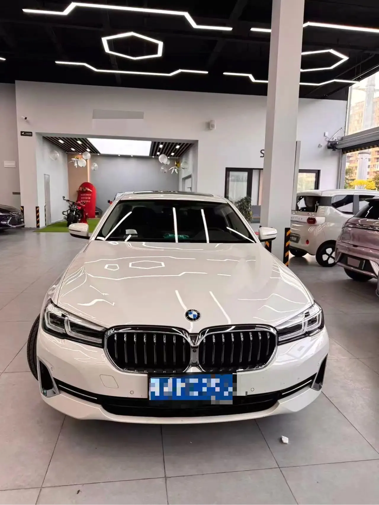 BMW 5 Series 2022 530Li 2.0T Premium Luxury Suit (Modified) Automatic Gear 3