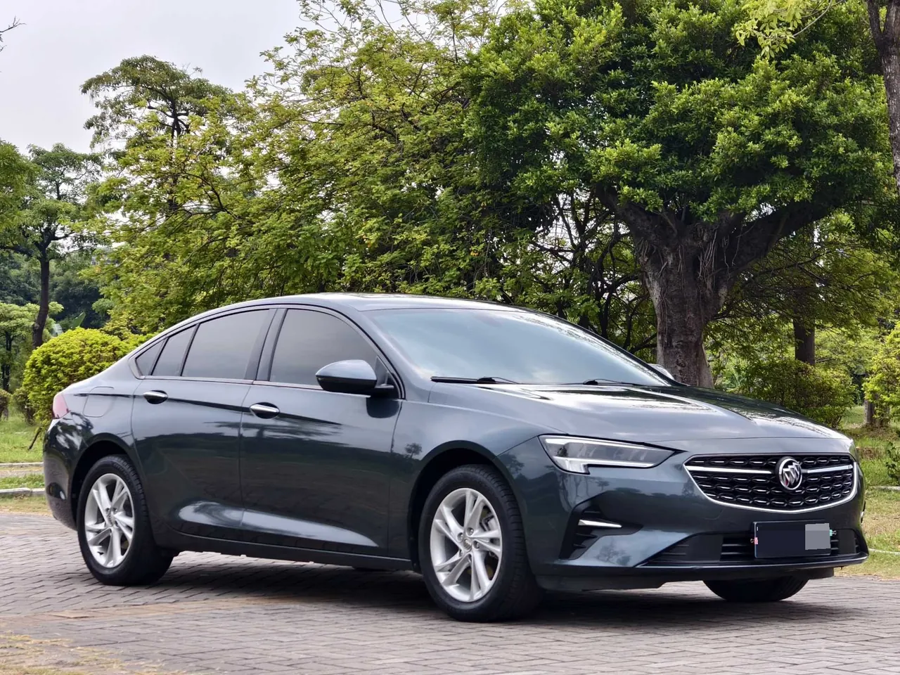 Buick 2020 Regal 1.5T 552T Luxury Automatic Gear 3