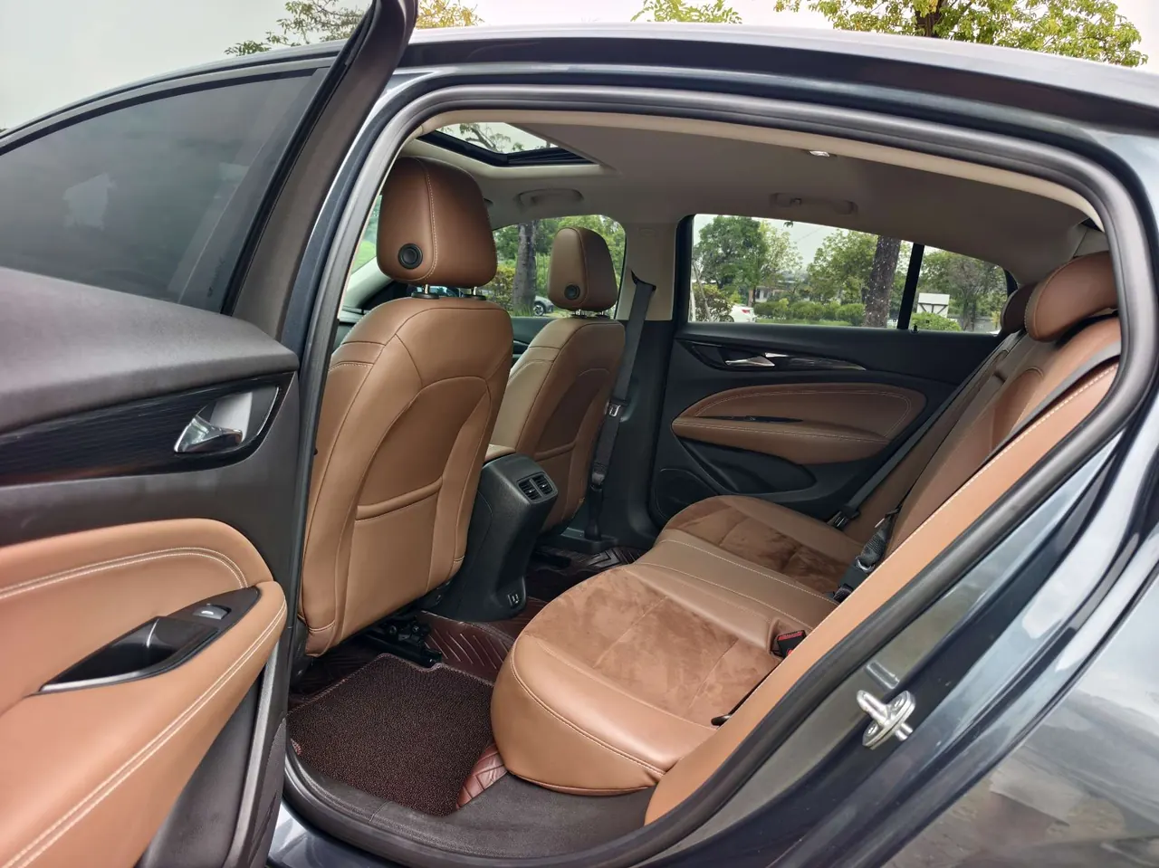 Buick 2020 Regal 1.5T 552T Luxury Automatic Gear 6
