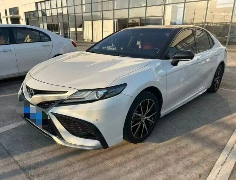 Open image lightbox: Toyota 2023 Camry 2.0S Stepless Front Edition Automatic Gear