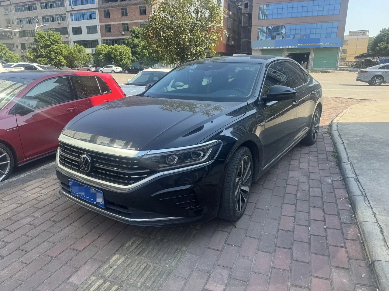 Open image lightbox: Volkswagen 2023 Passat 2.0TSI 330TSI Deluxe Edition Automatic