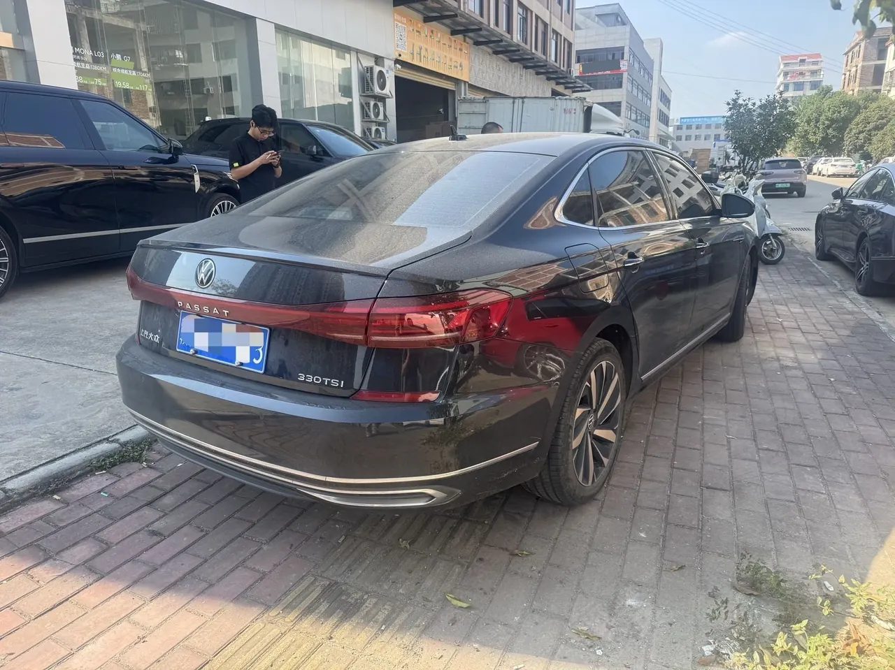 Volkswagen 2023 Passat 2.0TSI 330TSI Deluxe Edition Automatic 6