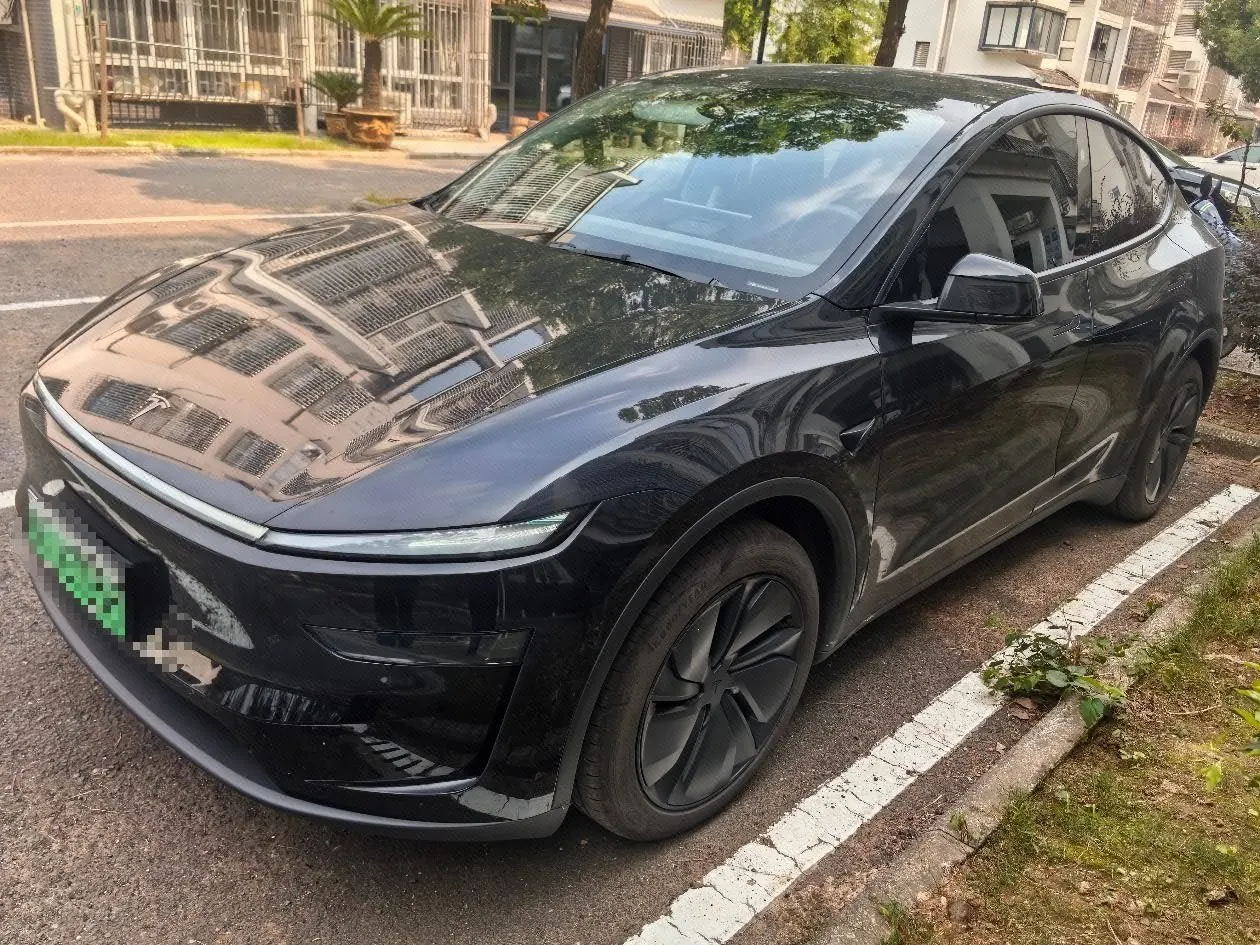 Open image lightbox: Tesla 2025 Model Y Rear Wheel Drive First Edition Automatic Transmission