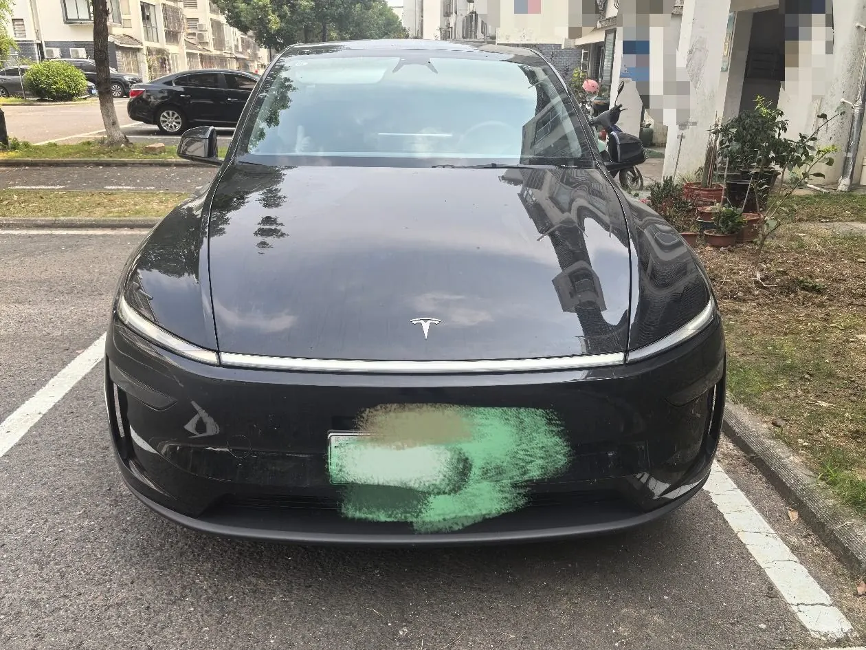Tesla 2025 Model Y Rear Wheel Drive First Edition Automatic Transmission 2