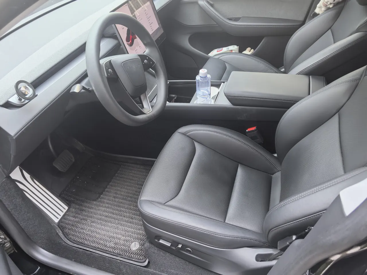 Tesla 2025 Model Y Rear Wheel Drive First Edition Automatic Transmission 3