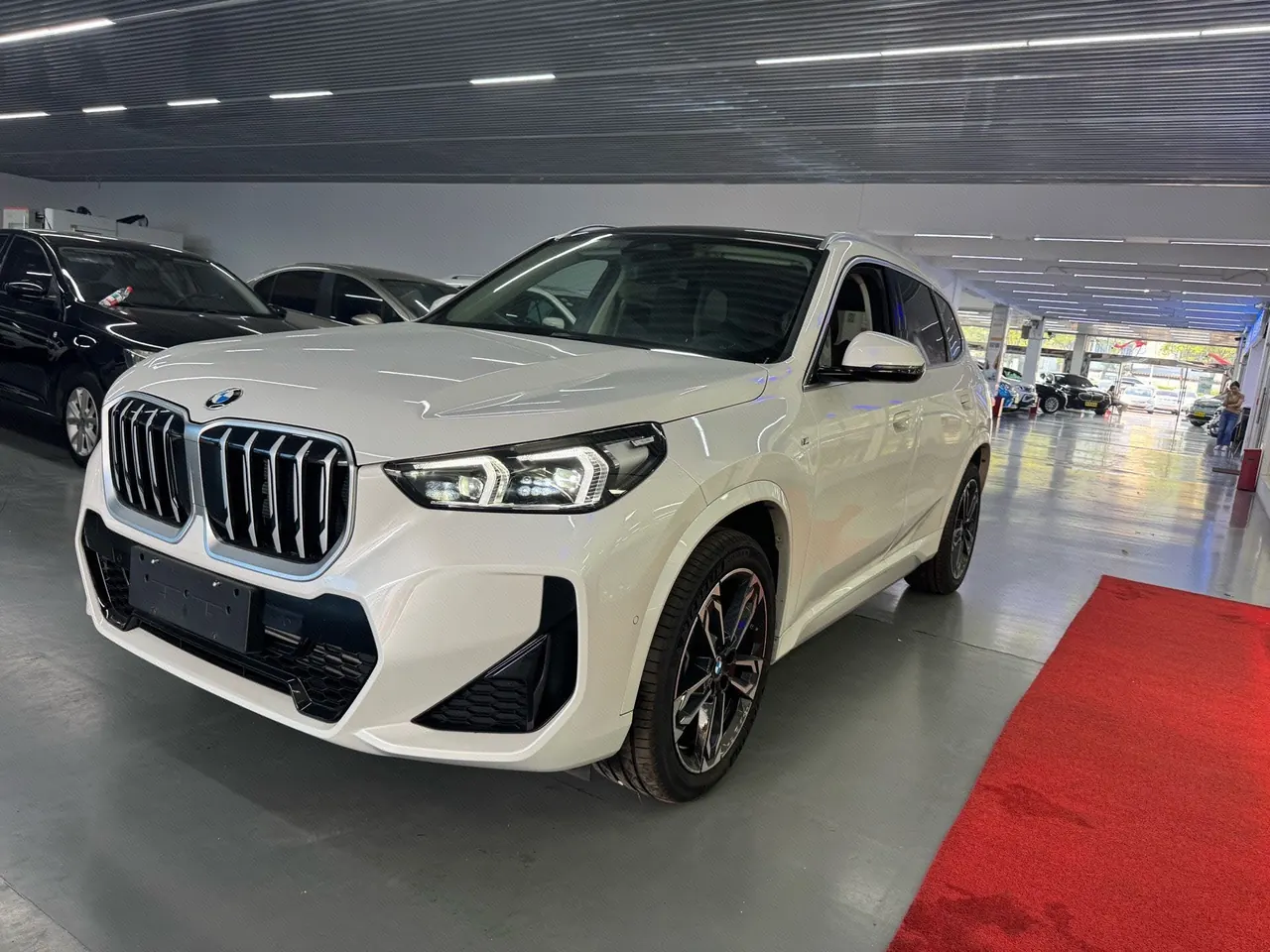 Open image lightbox: BMW 2025 X1 sDrive25Li 2.0T M sports suit automatic gear