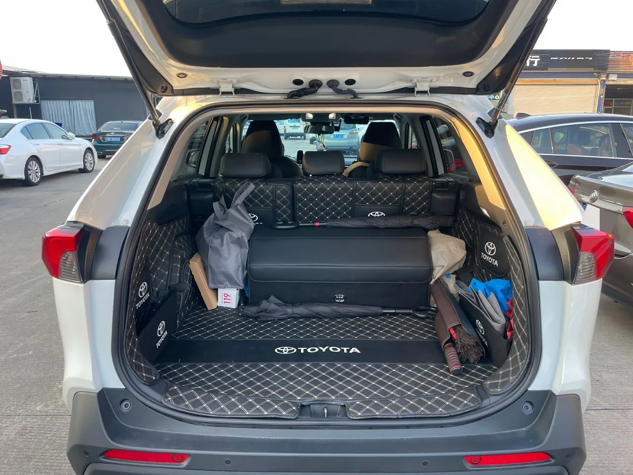 Toyota 2023 RAV4 Rongbo 2.0 Stepless Two-Drive City Edition Automatic Gear 11