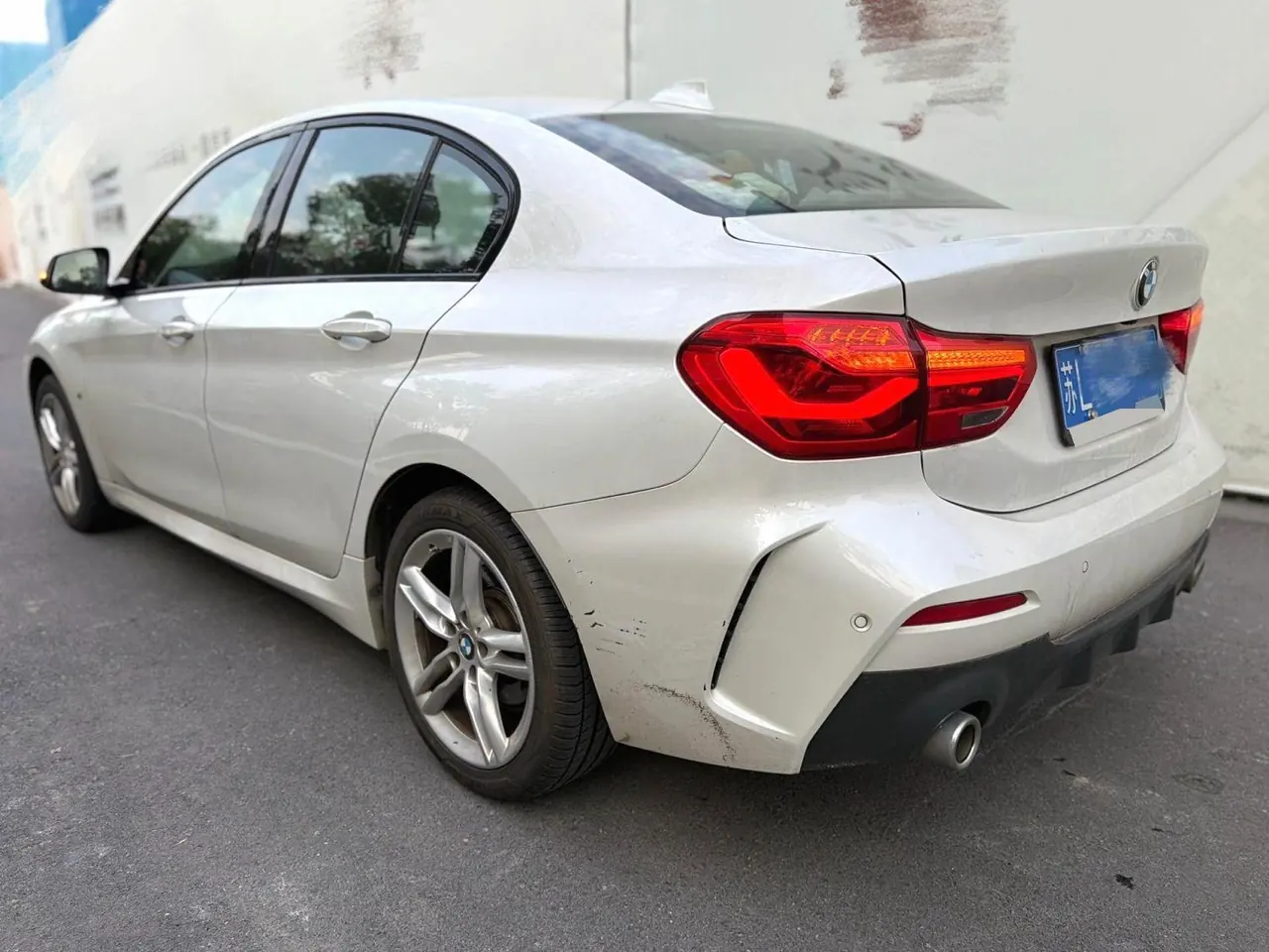 BMW 1 Series 2020 120i 1.5T M Sports Suit Automatic Gear 11