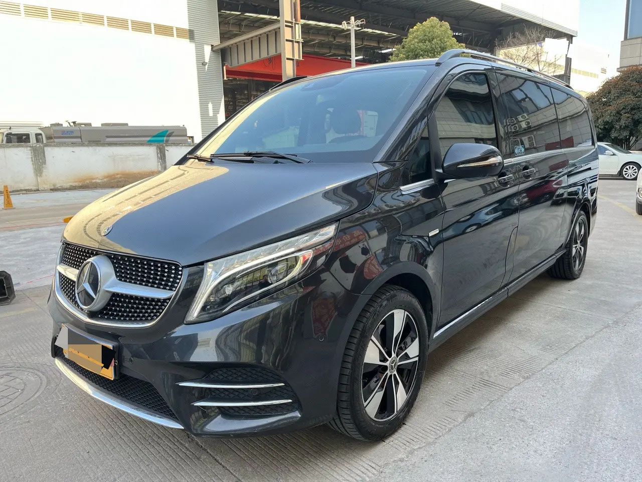 Mercedes Benz V 2020V 260 L 2.0T Deluxe Edition Automatic Gear - View 1